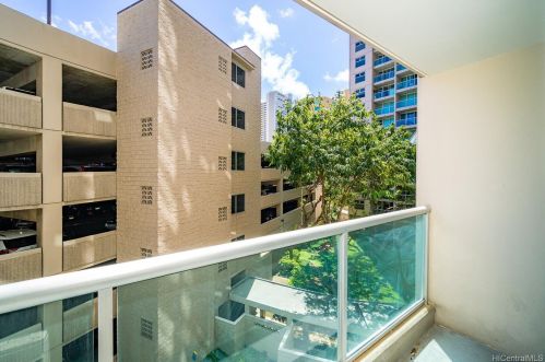 1448 Young St, Honolulu HI  96814-1837 exterior