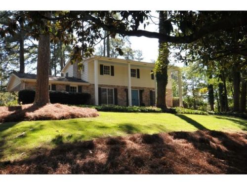9935 La View Cir, Roswell, GA 30075-4634
