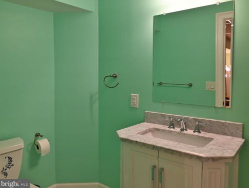 87 Leavitt Ln, Princeton NJ  08540-3921 exterior