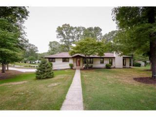 1851 Starlight Dr, Marietta, GA 30062-1945