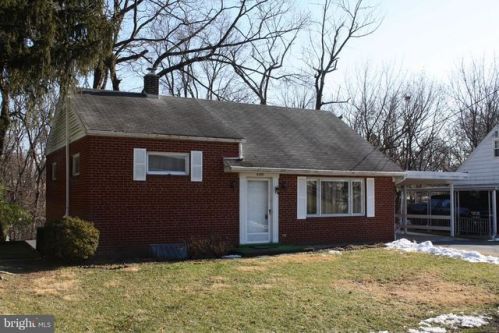 5309 Woodlawn Dr, Harrisburg, PA 17109-5547