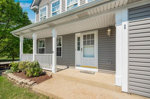1 Beaver Creek Ct, Lemont, IL 60490-5536
