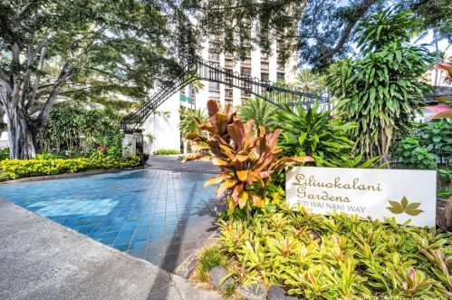 300 Wai Nani Way, Honolulu HI 96815-3961 exterior