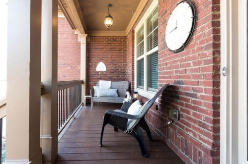 1406 Roberts Ct, Loganville, GA 30052-5268