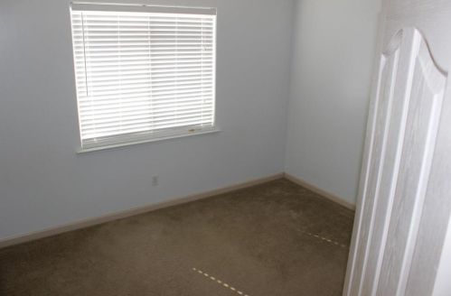 1420 Ventura Ave, Corcoran, CA 93212-2871
