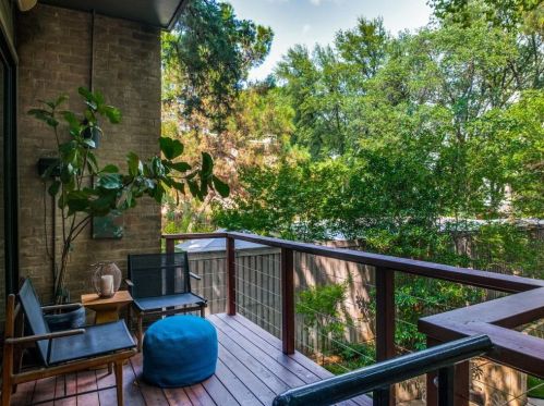 4030 Buena Vista St, Dallas TX  75204-7804 exterior
