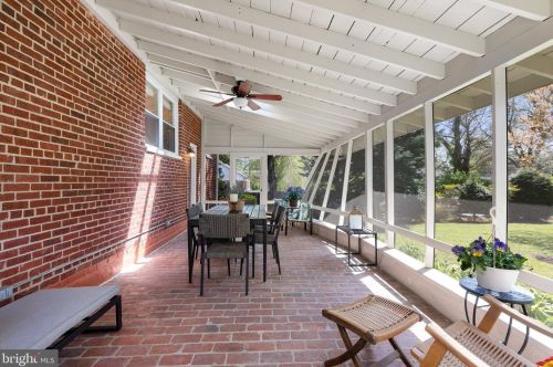 2202 Dennis Ave, Silver Spring MD  20902-4147 exterior