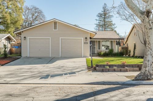 322 Bodem St, Modesto, CA 95350-6109