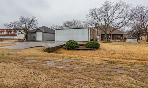 8915 Woodlawn Dr, Granbury, TX 76049-4404