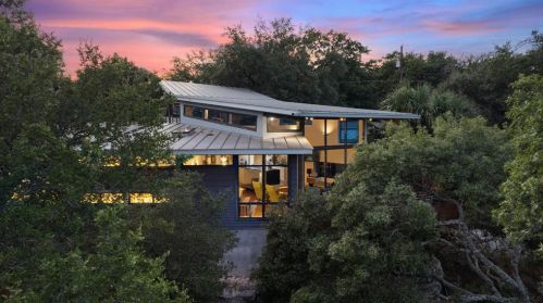 1101 Cyn Edge Dr, Austin TX  78733-2005 exterior