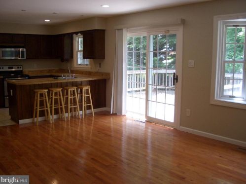 9617 Lincolnwood Dr, Springfield, VA 22015-3013