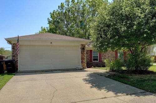 5741 Fair Wind St, Fort Worth, TX 76135-2086