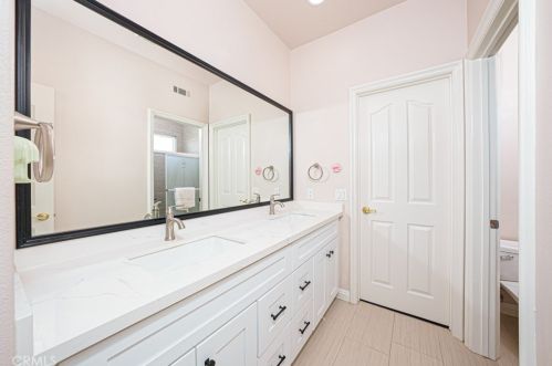 32 Trinity, Irvine CA  92612-3271 exterior