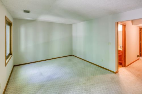 3253 Evergreen Dr, Saint Paul MN  55121-1771 exterior