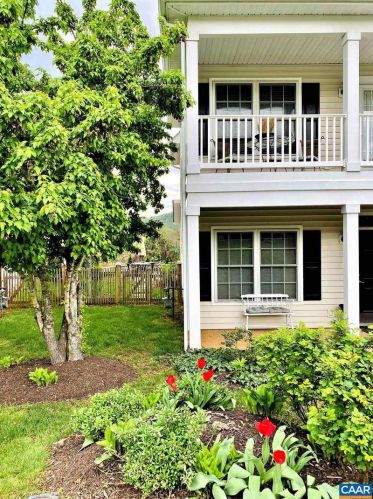 144 Burnet St, Charlottesville VA  22902-5501 exterior
