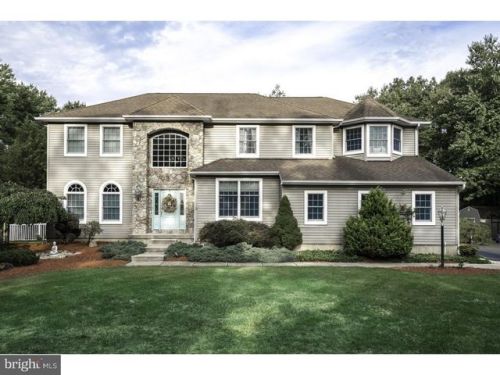 8 Central Ave, Erial, NJ 08081-9350