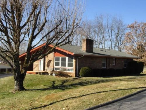 633 Look Ave, Thomas Bridge, VA 24354-1658