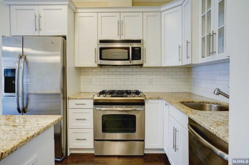 250 Laird Ave, Cliffside Park, NJ 07010-1281