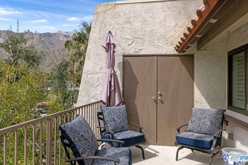 320 Santa Elena Rd, Palm Springs, CA 92262-2974