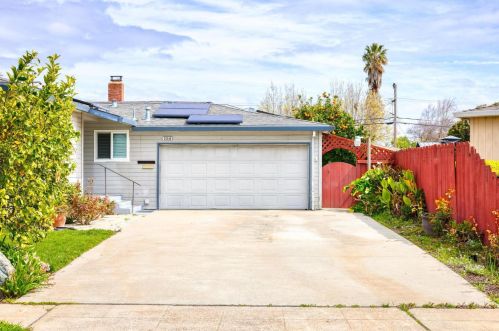 35540 Cleremont Dr, Newark, CA 94560-1105