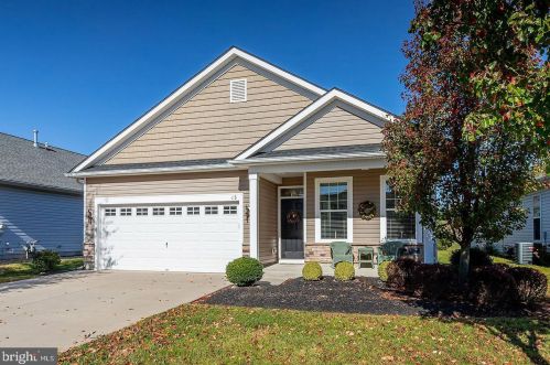 15 Wesley Dr, Auburn, NJ 08085-2586