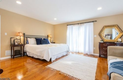 2 Brookview Cir, Dover NJ  07869-4636 exterior
