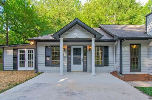 81 Shore Dr, Dahlonega, GA 30533-6634