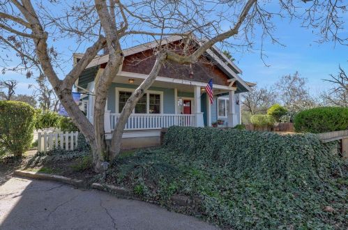 990 Bolsa Rd, Gilroy, CA 95020-9513