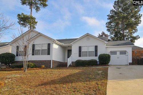 220 Longshadow Dr, Lexington, SC 29072-7256