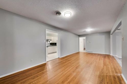 6912 Clemson Dr, Dallas TX  75214-1713 exterior