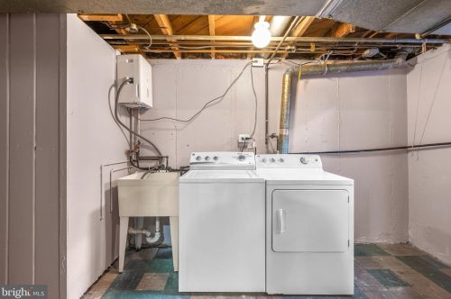 1813 Sanford Rd, Silver Spring MD 20902-4007 exterior