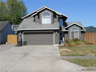 29 Pine Ln, Longview, WA 98632-5189