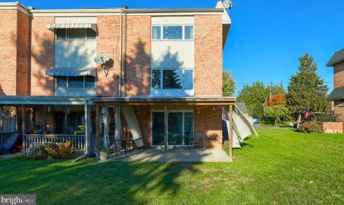 829 Fountain Ave, Lancaster PA 17601-4532 exterior