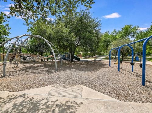 4209 Burnet Rd, Austin TX  78756-3326 exterior
