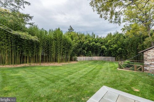 29 Cleveland Ln, Princeton NJ  08540-3049 exterior