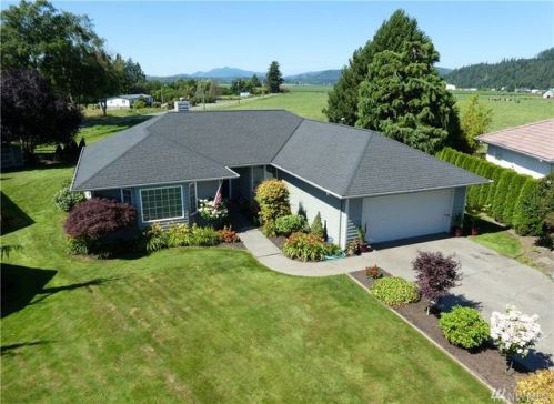 20071 Gina Marie Ln, Burlington, WA 98233-5208