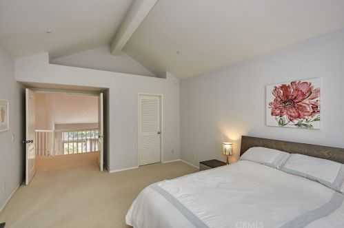 1885 Caminito De La Montana, Glendale CA  91208-3044 exterior