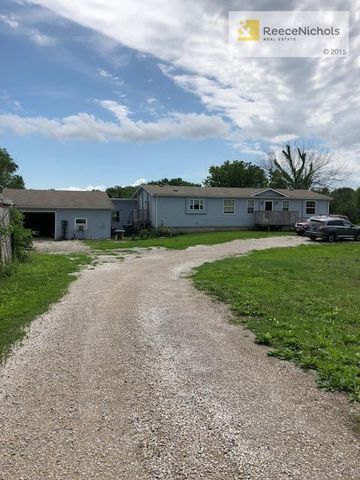 13243 Oak St, Amsterdam, MO 64723-8498
