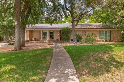 2504 Bluffview Dr, Austin TX  exterior