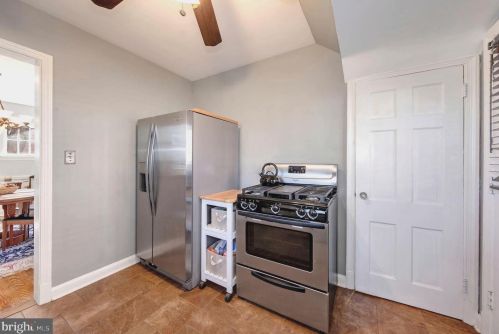 10211 Sutherland Rd, Silver Spring MD 20901-2236 exterior