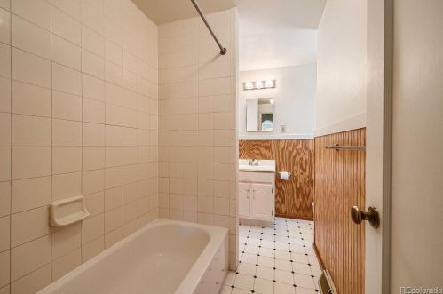 4719 Pearl St, Englewood CO 80113-6911 exterior