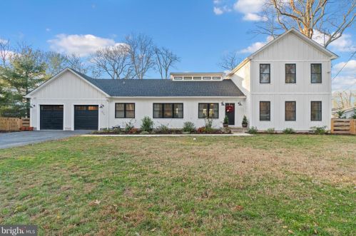 338 Somerset Rd, Riviera Beach, MD 21122-5140