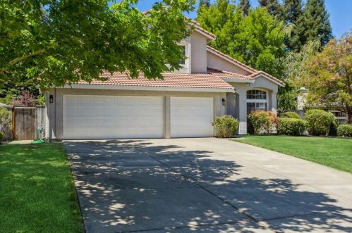 4215 Flushing Pl, Folsom, CA 95762-7835