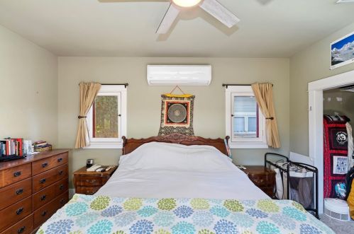 3892 Linwood Pl, Riverside CA  92506-1889 exterior