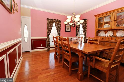 1756 Johnnycake Ln, Harpers Ferry WV 25425-6078 exterior