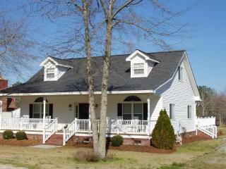 1076 Saint Julien Dr, Eutawville, SC 29048-9402
