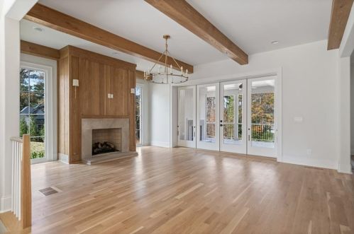 679 Moores Mill Rd, Atlanta GA  30327-0015 exterior