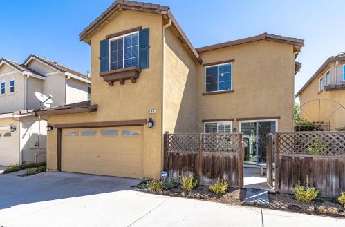 364 Applegate Dr, Valley Home CA  95361-8285 exterior