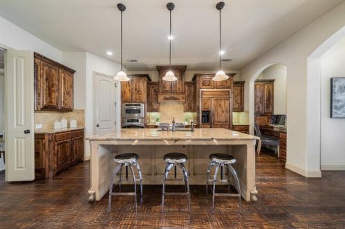 6600 Barcelona, Irving TX  75039-3043 exterior