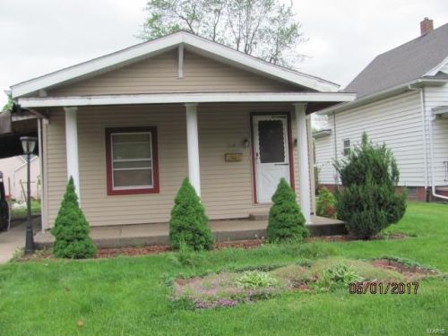 204 Baker St, Dorchester, IL 62033-1704